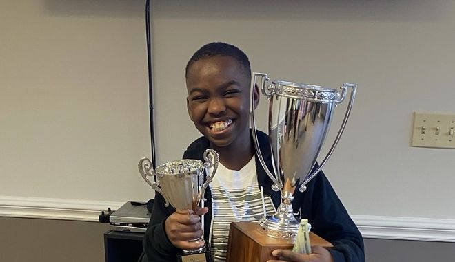 Άστεγο αγόρι από τη Νιγηρία γίνεται πρωταθλητής στο σκάκι σε ηλικία μόλις 10 ετών