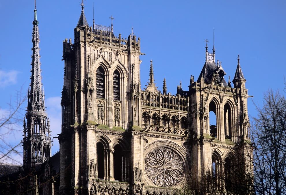 Γαλλία: 330.000 παιδιά κακοποιήθηκαν σεξουαλικά στην Καθολική Εκκλησία τα τελευταία 70 χρόνια